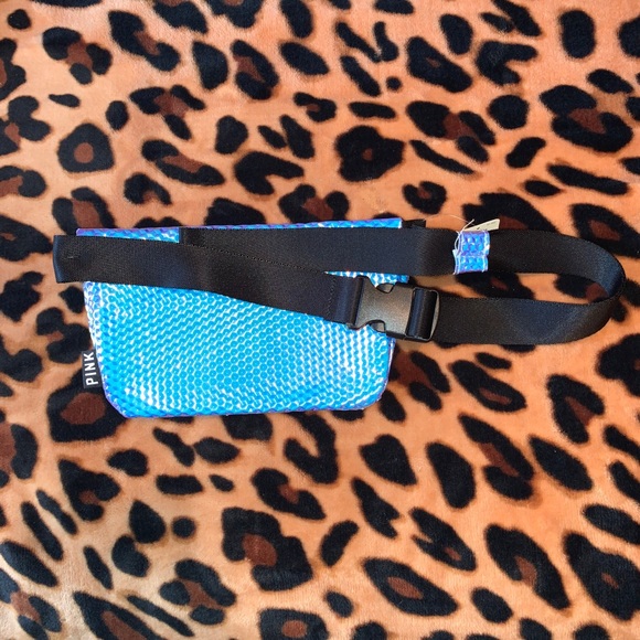 🔥SALE🔥VS PINK Iridescent Fanny Pack - Picture 4 of 6